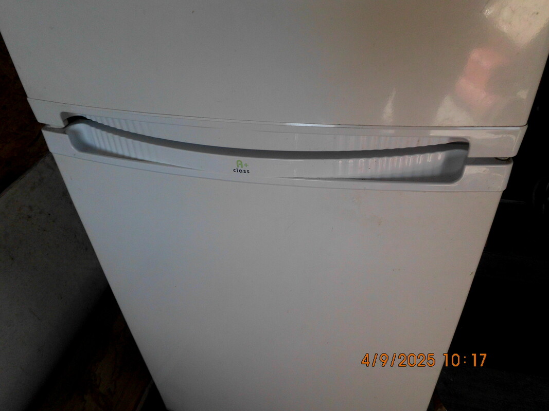 Elbląg Lodówko-zamrażarka Polar używana lodówka, ale w dobrym stanie. Idealna do przechowywania żywności i napojów