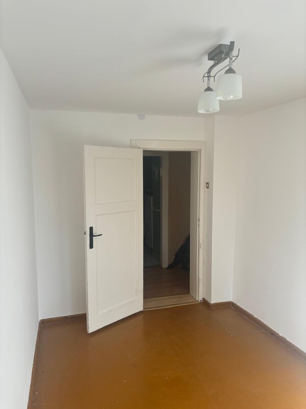 Elbląg Sprzedam wyjątkowe mieszkanie 60 m kw.4 pokoje, I piętro, osobna kuchnia, łazienka, przedpokój,