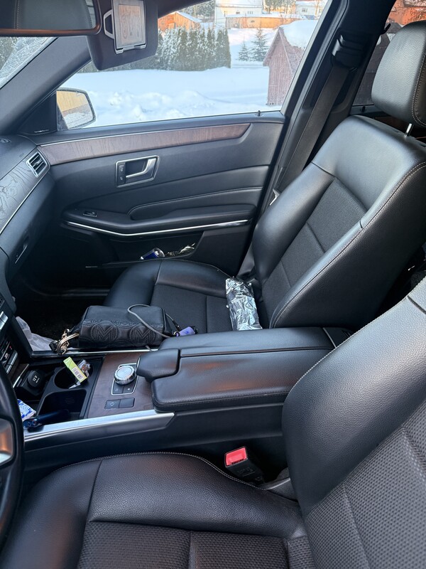 Elbląg Sprzedam Mercedesa E300 BlueTEC Hybrid o mocy 204 KM. Auto jest bardzo wygodne, dynamiczne, a przy tym naprawdę