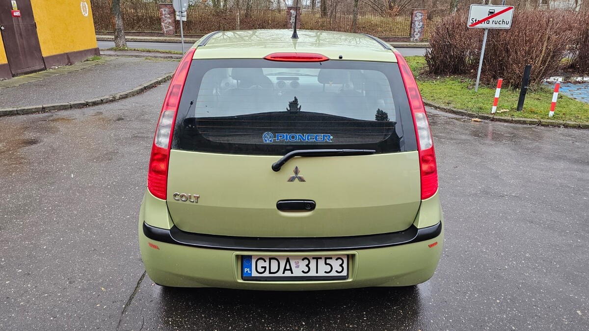 Elbląg Sprzedam Mitsubishi colt 2005 1.1 benzyna na łańcuszku.
Świeżo wyprana tapicerka
Klimatyzacja sprawna