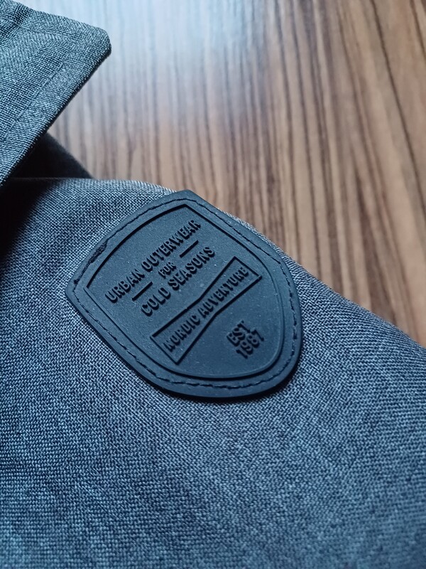 Elbląg NOWA
kurtka damska zimowa VERO MODA rozmiar S. Stan nowy idealny bez żadnych wad, kolor szary