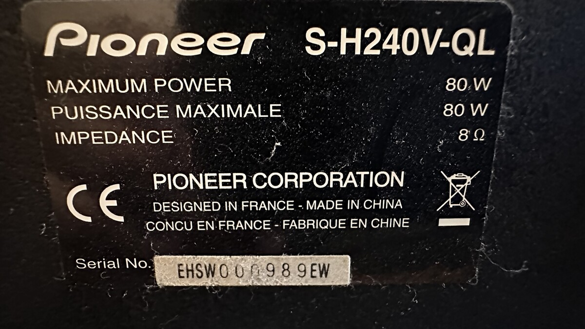 Elbląg Kino domowe Pioneer VSX-415-S 5.1.Zestaw składa się z amplitunera, subwoofera, kolumn. Sprzęt w pełni sprawny.