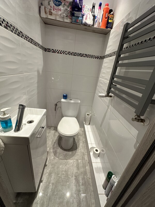 Elbląg BIURO NIERUCHOMOŚCISZULC& SZULCSprzedam mieszkanie w Elblągu ul. Królewiecka, mieszkanie o pow.65,8m2 na 2