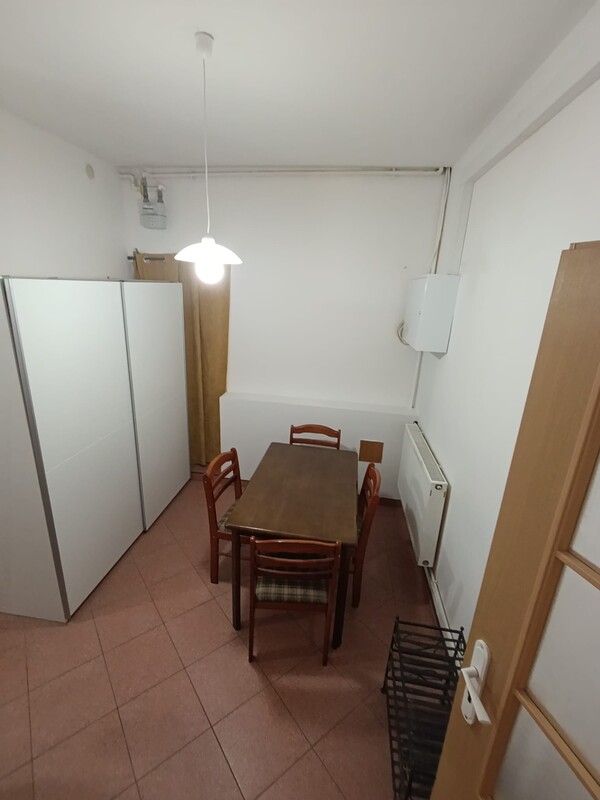 Elbląg Wynajmę 2-pokojowe mieszkanie w spokojnej dzielnicy, na parterze, z osobnym wejściem i parkingiem. Wolne