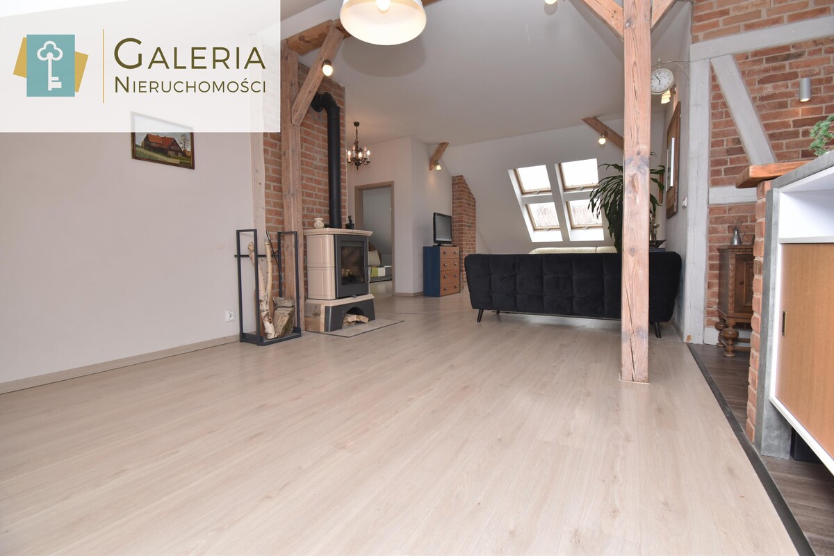 Elbląg GALERIA NIERUCHOMOŚCIZ pasji i miłości do nieruchomościNa sprzedaż: Duże, jasne mieszkanie z duszą i pięknym