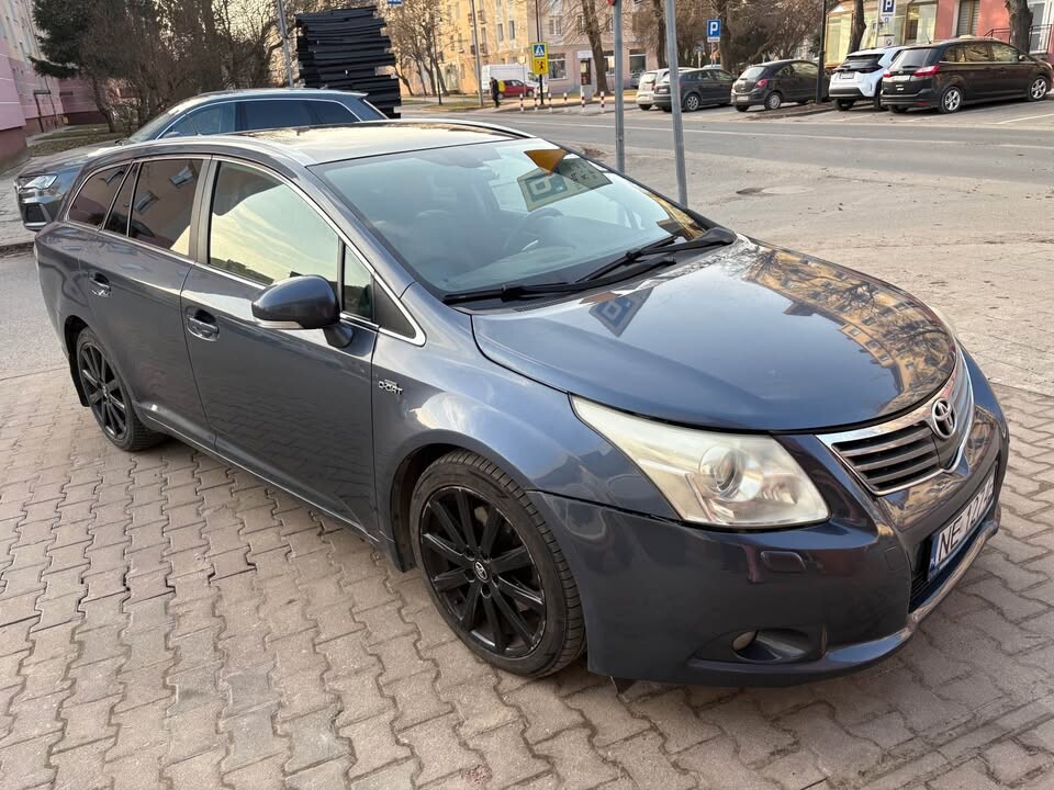 Elbląg Do sprzedania mam niezawodną Toyotę Avensis z 2009 roku, w NAJBOGATSZEJ wersji wyposażenia. To auto, które z