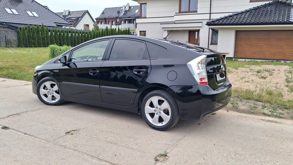 Elbląg Sprzedam Toyota Prius 3 1.8 99KM Hybrid 2009r. Sprowadzona Zarejestrowana Garażowana Czarna Alu17 Skóra Navi