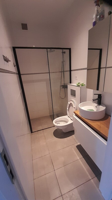 Elbląg Wynajmę kawalerkę przy ulicy Szpitalnej (okolice placu Słowiańskiego). Powierzchnia 28m2.Usytuowana na