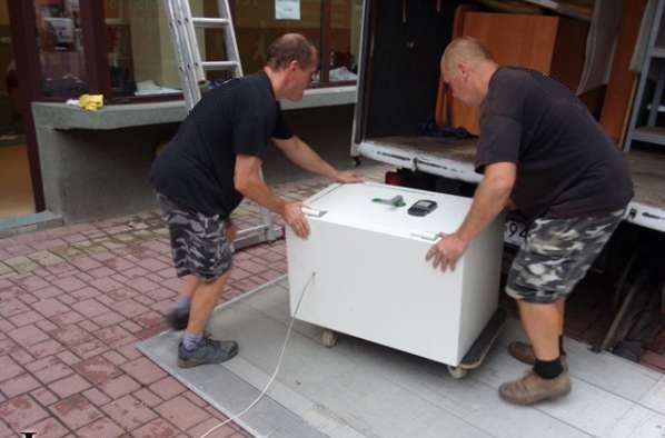 Elbląg WYWÓZ ŚMIECI- UTYLIZACJA MEBLI, GRUZU, SPRZĘTU ITP. WYWÓZ NA WYSYPISKOUtylizacjaNasi pracownicy spakują,