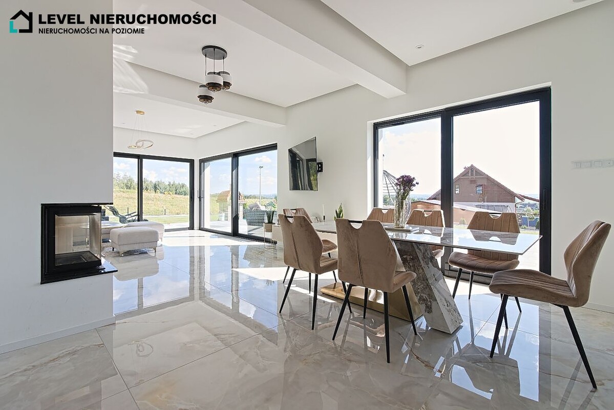 Elbląg LEVEL NIERUCHOMOŚCI Nowoczesny dom pod ElblągiemMyślęcin259,10 m2 NIERUCHOMOŚCI NA POZIOMIE