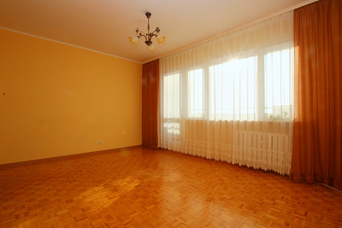 Elbląg NIERUCHOMOŚCI ANNA KRASZEWSKA Słoneczne 3-pokojowe mieszkanie, z dużym balkonem