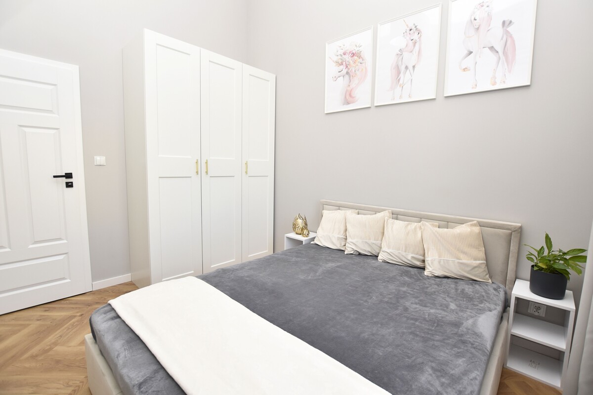 Elbląg :: Biuro nieruchomości ARKADIA ::Mieszkanie o wysokim standardzie ul. Częstochowska (Korona II)Piętro: