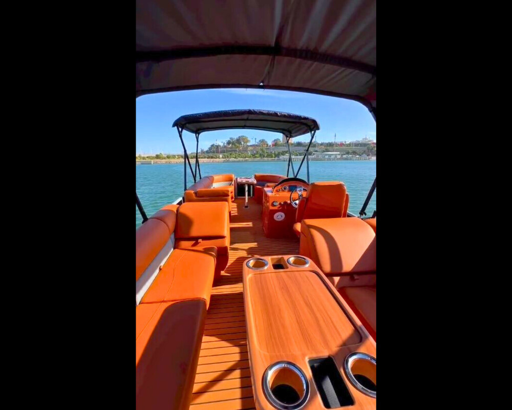 Elbląg Nowoczesny jacht 23 stopy z silnikiem – idealny zestaw na sezon!