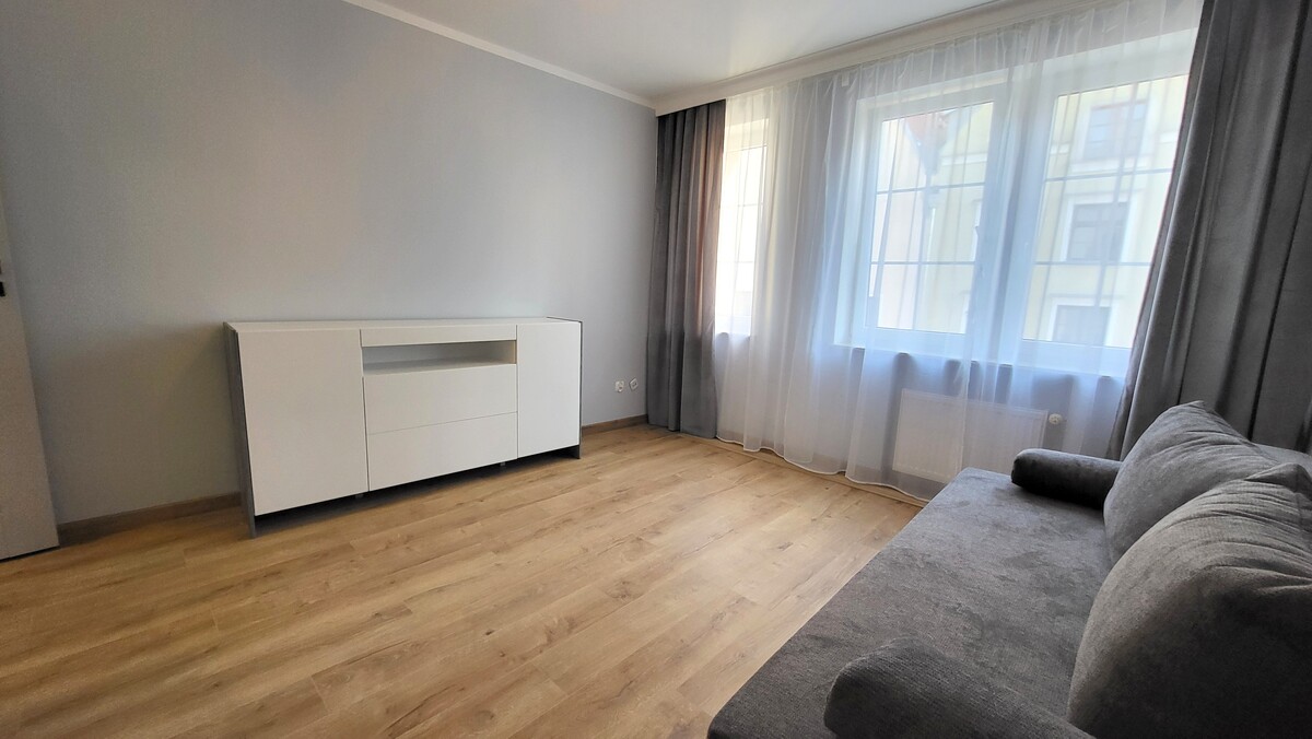 Elbląg KWADRAT NIERUCHOMOŚCImieszkanie 2 pokojowe, 52,55 m2II piętroumeblowane i wyposażoneStare Miastogotowe do