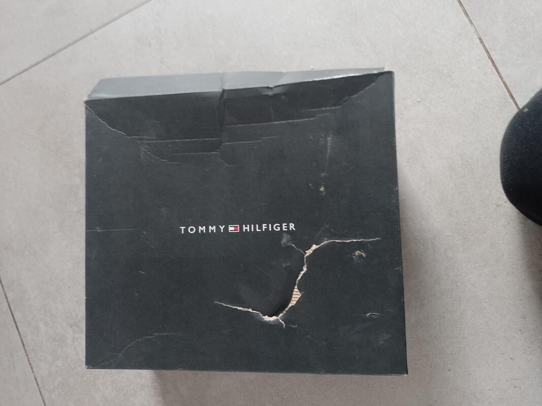 Elbląg Sprzedam buty dla dziecka Tommy Hilfiger kupione na Zalando.
Buty Nowe w opakowaniu nie chodzone. Numer