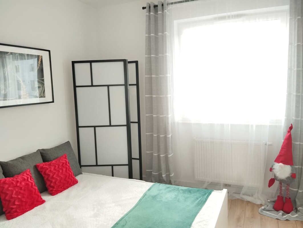 Elbląg 2 pokojowe mieszkanie z balkonem w nowoczesnym bloku z windą z naziemnym miejscem postojowym w cenie.