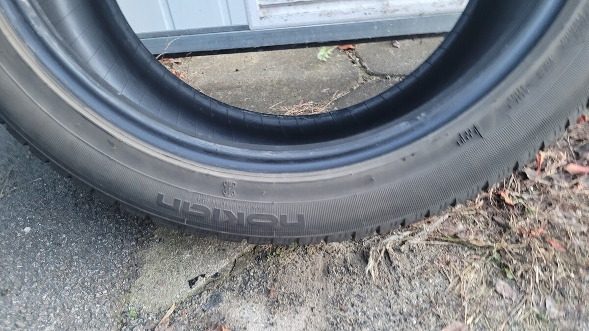 Elbląg Opony zimowe Nokian 235/45 R18