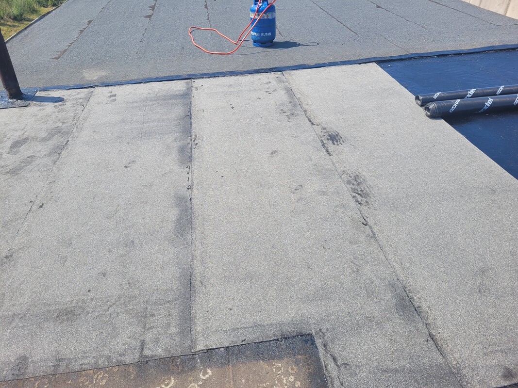 Elbląg Sprzedam garaż murowany – Elbląg, ul. Krakusa Na sprzedaż murowany, piętrowy garaż zlokalizowany w