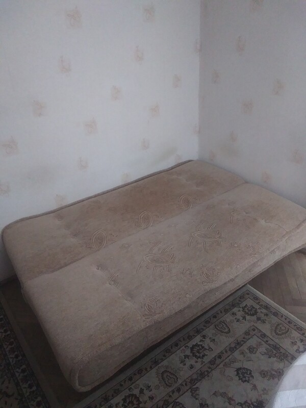 Elbląg Okrągły stolik z 2 krzesłami
Kanapa rozkładana 175x120cm stan idealny
Sofa amerykańska 195x112 cm