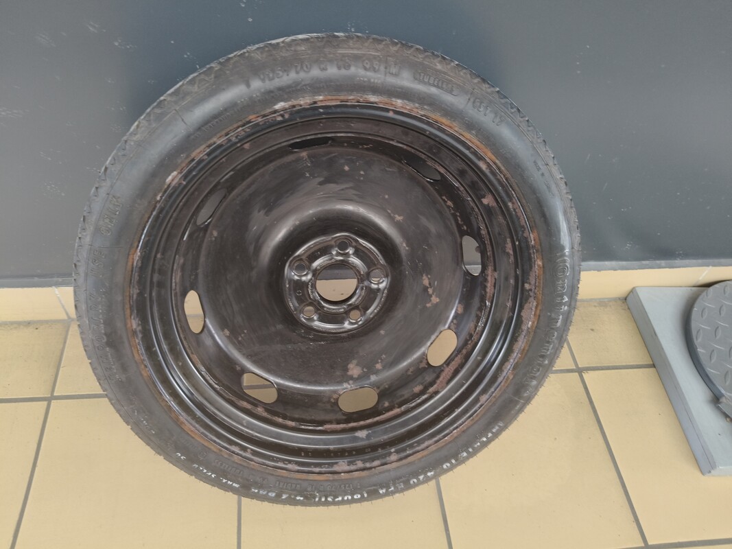 Elbląg Sprzedam koło dojazdowe do Audi A6 C6 w super stanie.