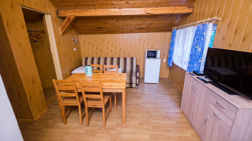 Elbląg * * * ABC NIERUCHOMOŚCI * * *DOM WOLNOSTOJĄCY W SAMYM CENTRUM KRYNICY MORSKIEJo pow. 559 m2, działka 799