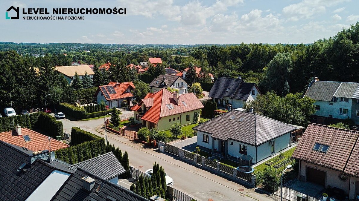 Elbląg LEVEL NIERUCHOMOŚCI Dom wolnostojący w mieście ul. Klonowa NIERUCHOMOŚCI NA POZIOMIE