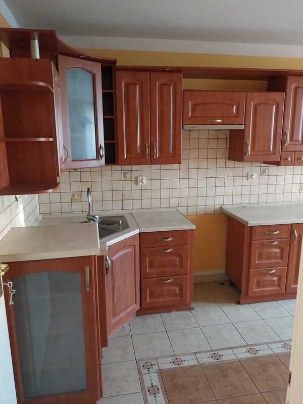 Elbląg Sprzedam przestronne, własnościowe mieszkanie 3 pokojowe z balkonem w centrum.