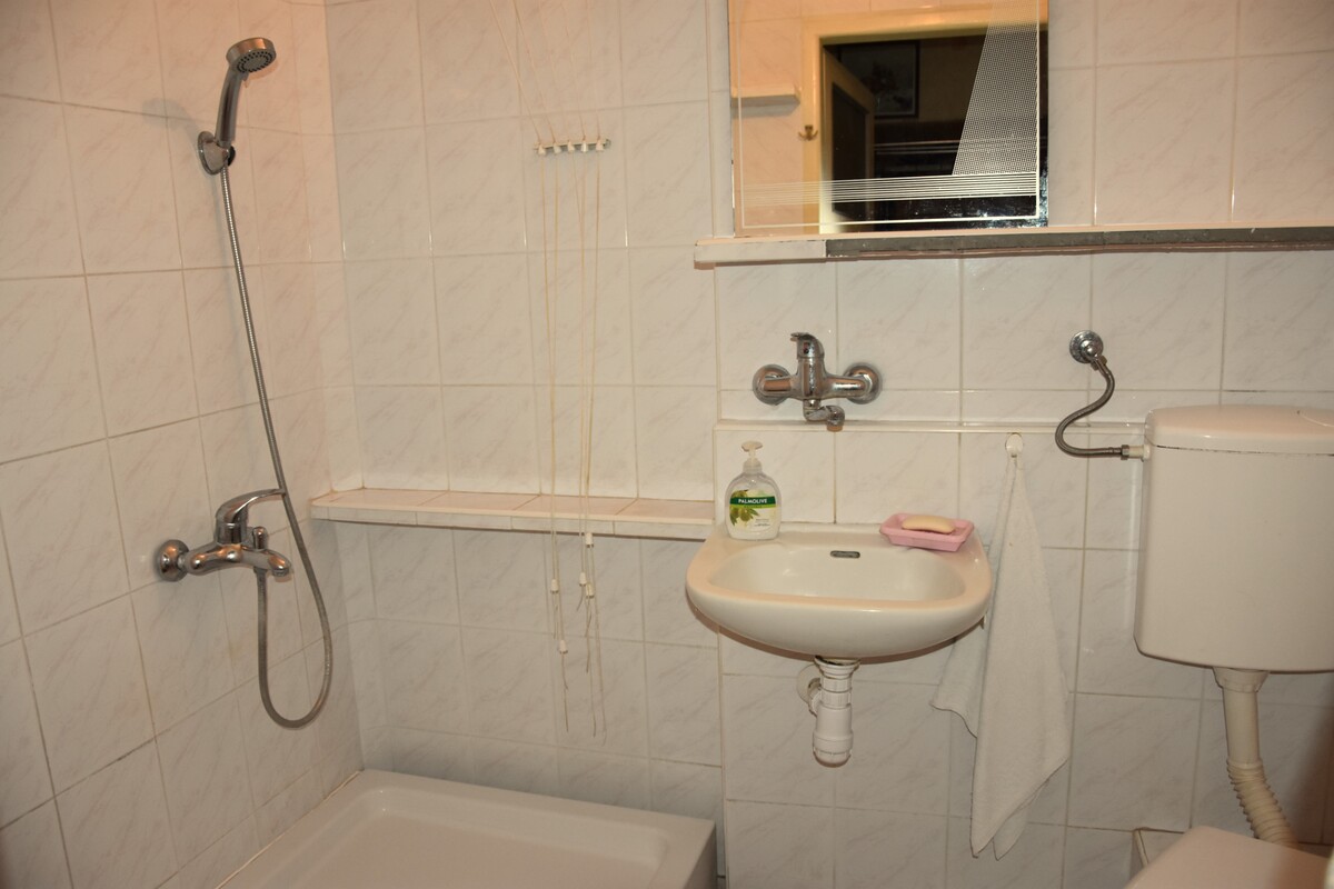 Elbląg ATUT NIERUCHOMOŚCI poleca: Mieszkanie 2 pokojowe, rozkładowe dla osób młodych NA DOBRY POCZĄTEK.