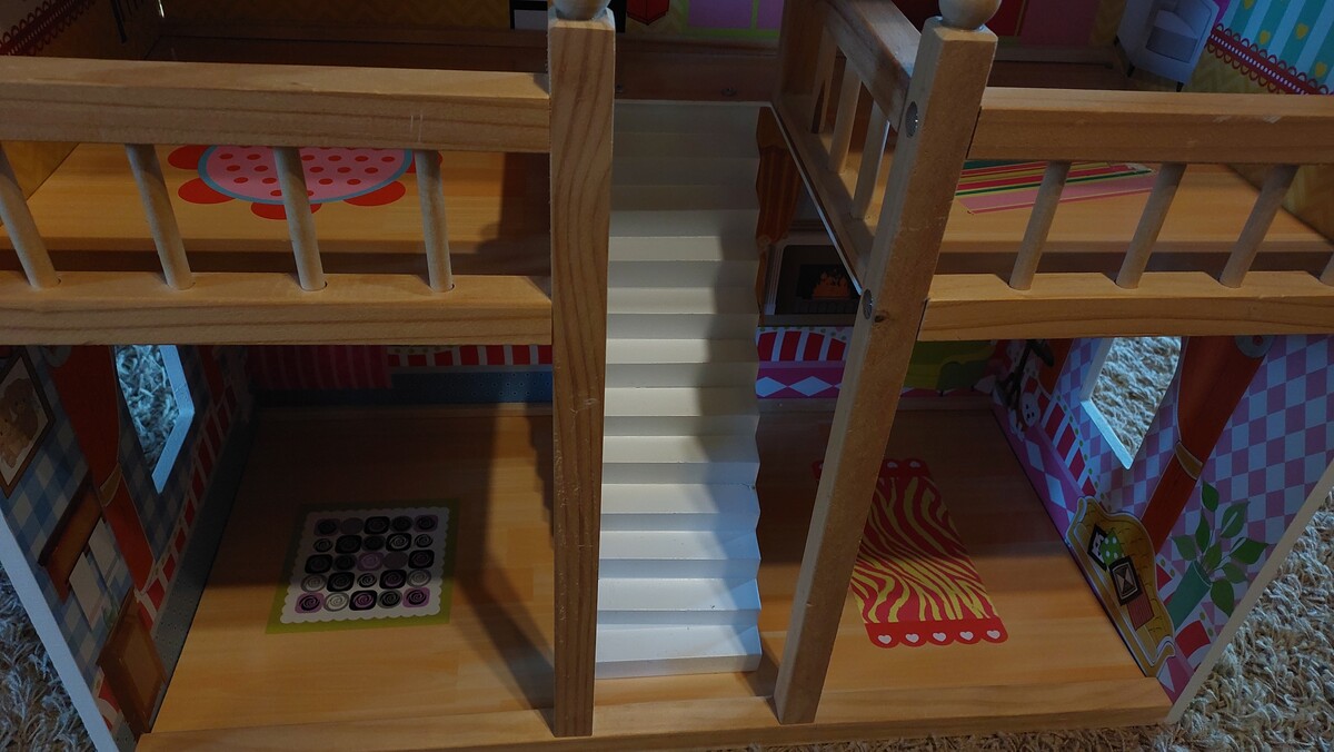 Elbląg Sprzedam drewniany, duży domek XXL wraz z akcesoriami. Stan bardzo dobry.