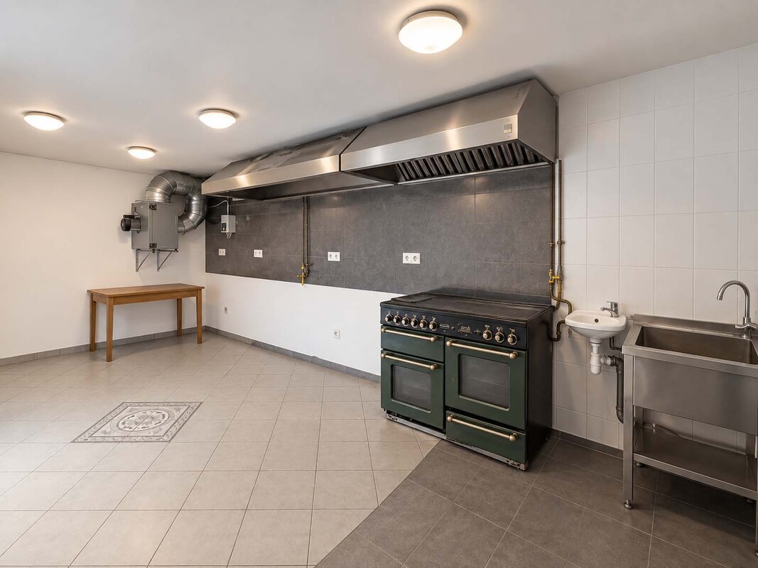 Elbląg DE FACTO NIERUCHOMOŚCI TWÓJ ZAUFANY PARTNER LOKAL UŻYTKOWY NA UL. STARY RYNEK W ELBLĄGU Z40 M2 - SALA OBSŁUGI I