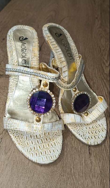 Elbląg Zamienię buty w rozmiarze 36,są w stanie różnym, niektóre w bdb, mało noszone, inne w stanie na podwórko. Są