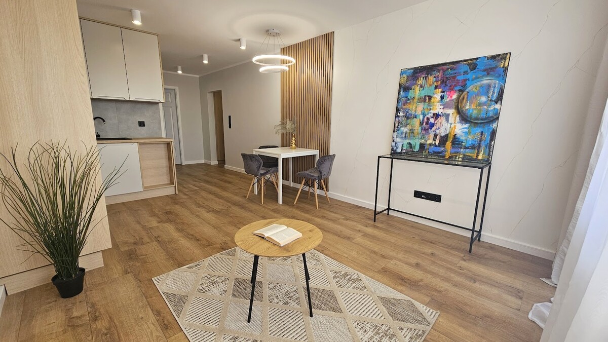 Elbląg KWADRAT NIERUCHOMOŚCI3 pokojowepo generalnym remonciebalkonnowoczesna windadostępne od zaraz