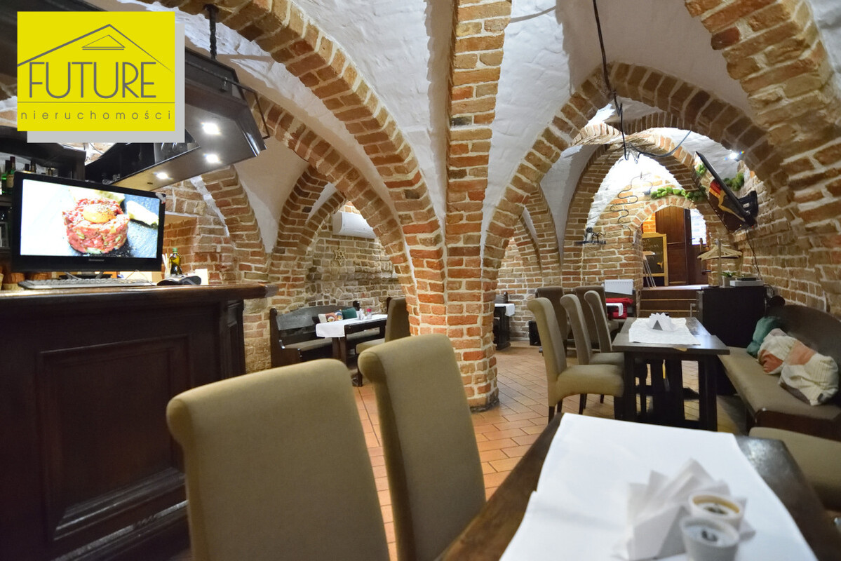 Elbląg FUTURE NIERUCHOMOŚCISprzedam komercyjny - Elbląg ul. Garbary LOKAL GASTRONOMICZNY Z PEŁNYM