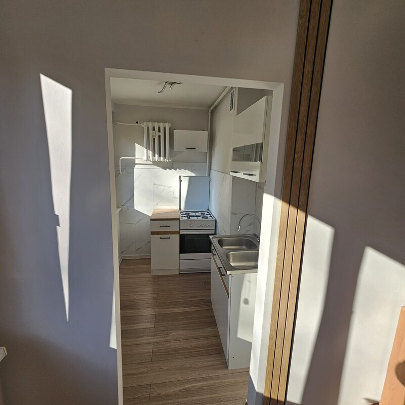 Elbląg &nbsp; REZERWACJA&nbsp; DOM NIERUCHOMOŚCIOFERUJEMY NA SPRZEDAŻMIESZKANIE 1&nbsp; POKOJOWEPow. &nbsp; 27&nbsp;