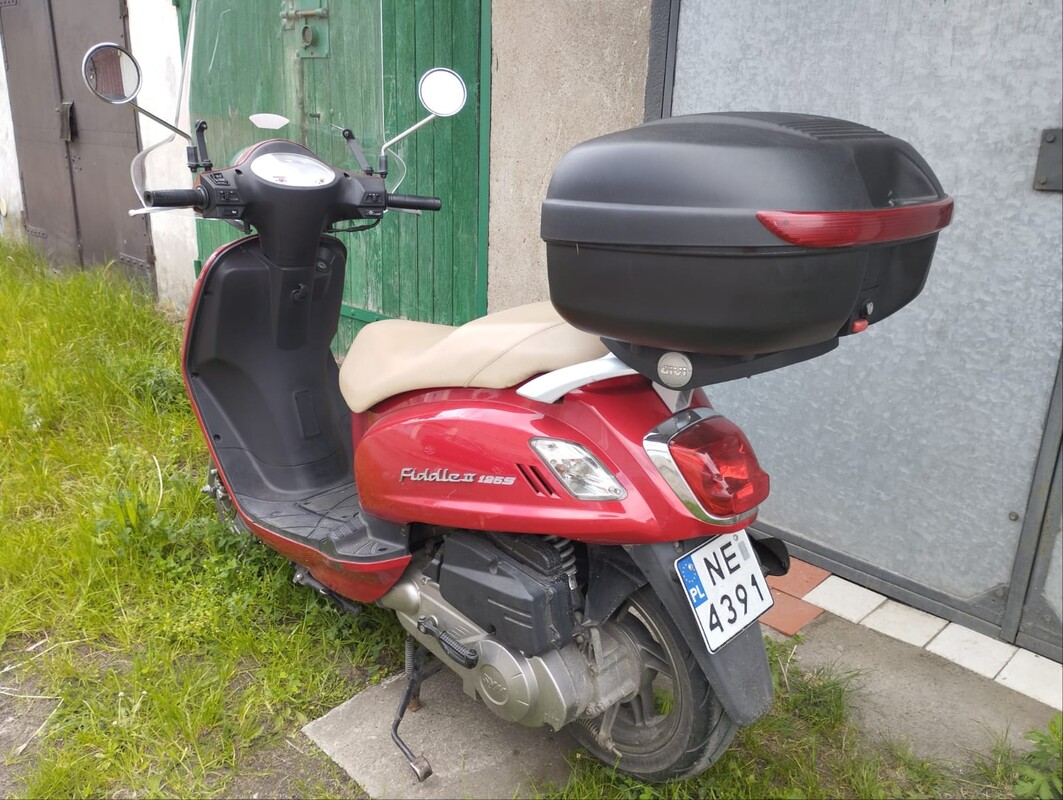 Elbląg 🚦 Sprzedam Skuter SYM – Stan Bardzo Dobry! 🚦Dodatki: Kask, kufer oraz nowy pokrowiec w