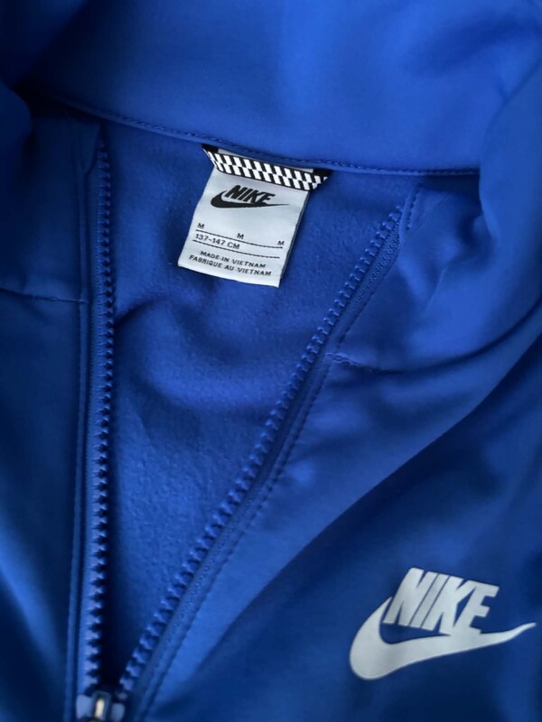 Elbląg Witam sprzedam Redmi 10 5G jest bez rys etui brak ładowarki cena170 dres Nike 137/147 nowy za 60 zł i buty