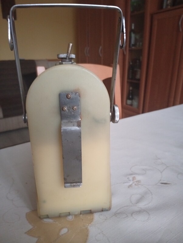 Elbląg sprzedam zabytkowa lampę PRL konduktorska na akumulator  stan bardzo dobry kompletna do kolekcji lub  wystroju