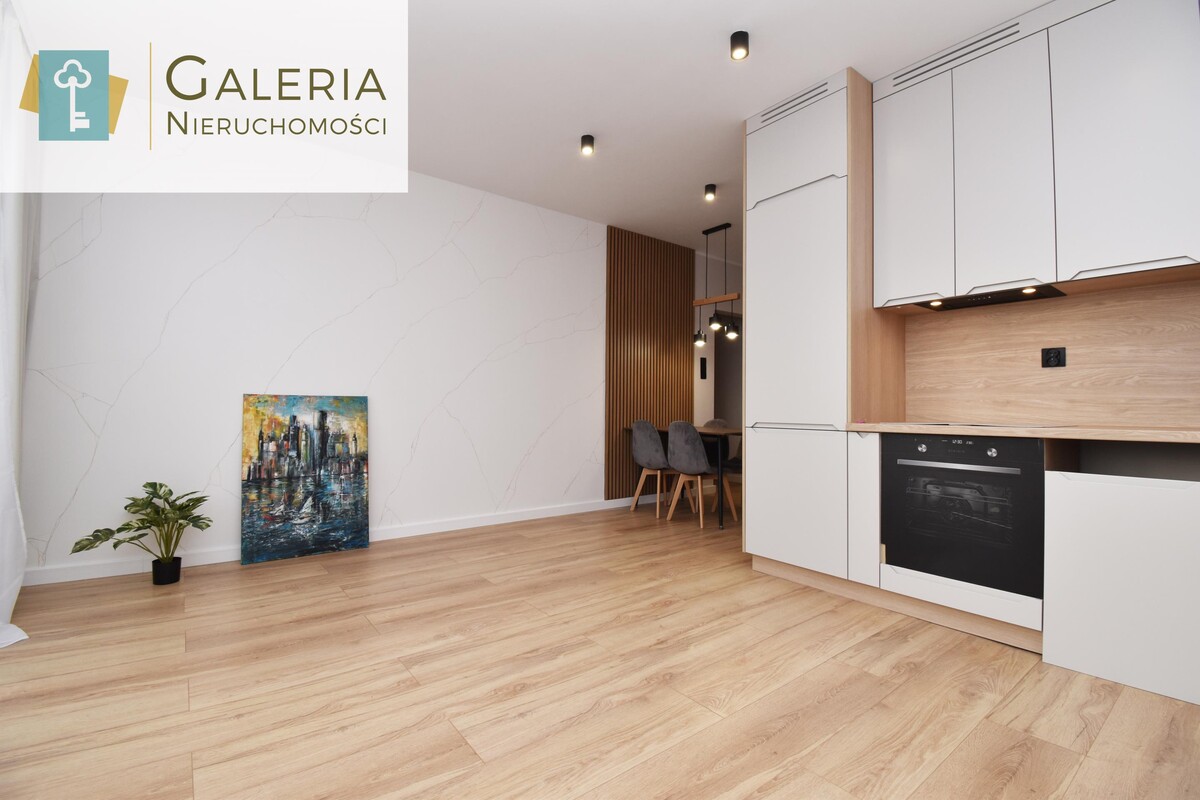 Elbląg GALERIA NIERUCHOMOŚCIZ pasji i miłości do nieruchomościNa sprzedaż: 4 pokoje, balkon, po generalnym remoncie