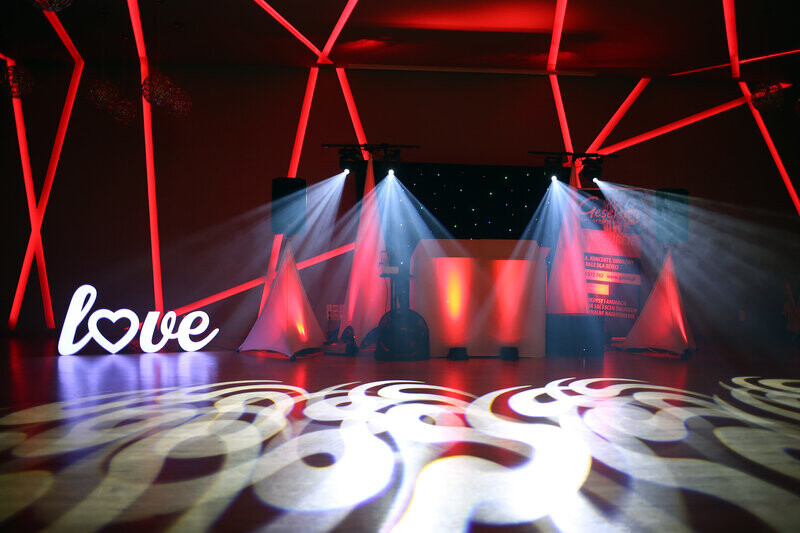 Elbląg Agencja Artystyczna GESEK GRAMY JUŻ 19 LAT ! Oprawa muzyczna: STUDNIÓWKI, WESELA, POPRAWINY, IMPREZY