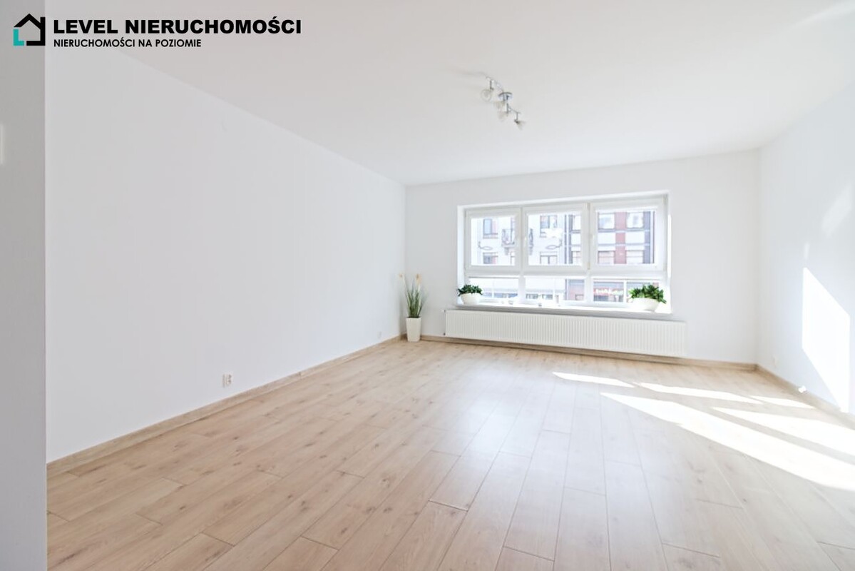 Elbląg LEVEL NIERUCHOMOŚCI Dwupoziomowe mieszkanie starówkaul. Stary Rynek NIERUCHOMOŚCI NA POZIOMIE