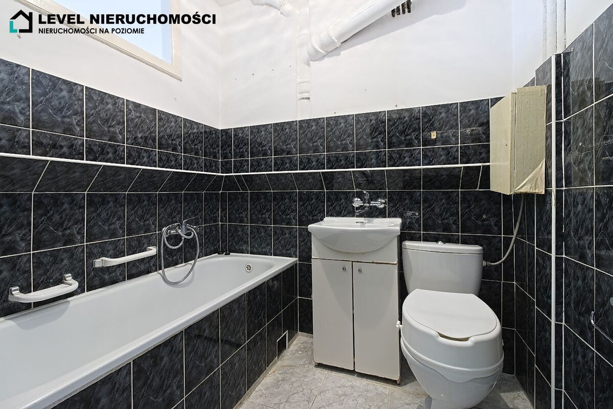 Elbląg LEVEL NIERUCHOMOŚCI Mieszkanie dwupokojowe do remontu, możliwość zrobienia