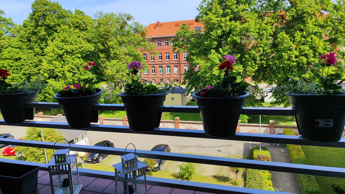 Elbląg MIESZKANIE NA SPRZEDAŻ | ELBLĄG, UL. M.REJA 60 m² • 2 POKOJE • GARDEROBA • LOGGIA 550 000 zł