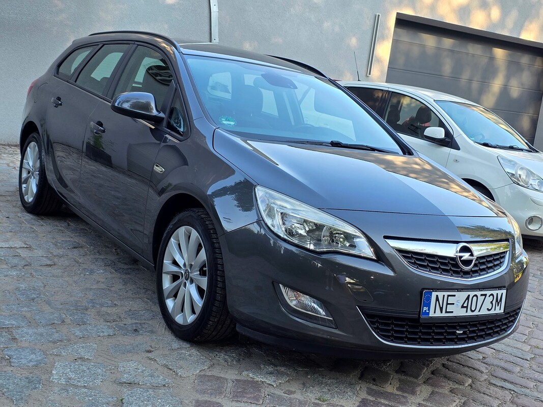 Elbląg Opel Astra Benz 120kmNavi czujniki parkowania skory alufelgiZAREJESTROWANYMod 2013