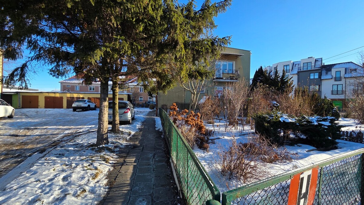 Elbląg BIURO NIERUCHOMOŚCISZULC& SZULCNA SPRZEDAŻMieszkanie z garażem - Braniewo ul. Armii