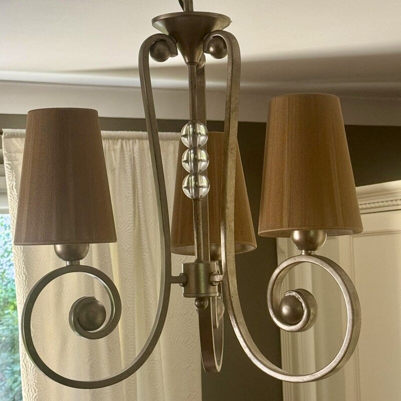 Elbląg Sprzedam zestaw 2 lamp sufitowych. 5 i 3 ramienne. Stan idealny. Szczegóły w opisie.