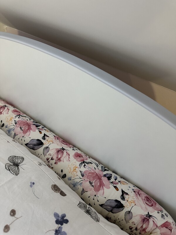 Elbląg Mam do sprzedania łóżko dziecięce, dwustronne, z szufladą na pościel. Szuflada przekłada się na prawa i lewą