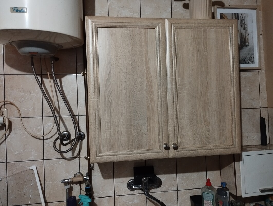 Elbląg Sprzedam meble kuchenne możliwość razem z zabudowaną lodówką oraz meble pokojowe wraz ze stołem i krzesłami. A