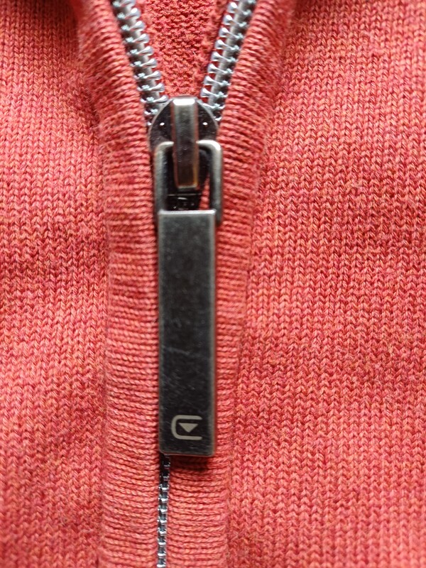 Elbląg Sweter męski CASAMODA rozpinany, 100% bawełna, rozmiar L, logowony zamek, wyszywane logo z przodu, stan bardzo