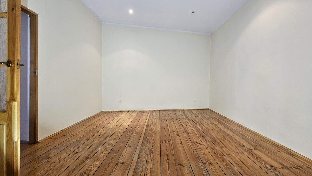 Elbląg BIURO NIERUCHOMOŚCISZULC& SZULCMieszkanie - Elbląg ul. GrunwaldzkaPowierzchnia: 120 m2Mieszkanie w