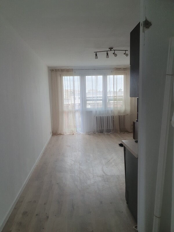 Elbląg Wynajmę mieszkanie 3 pokojowe Nad Jarem, 4 pietro  z pięknym widokiem na panoramę miasta. Salon z aneksem